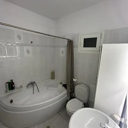 Pensión In Ptolemaida *