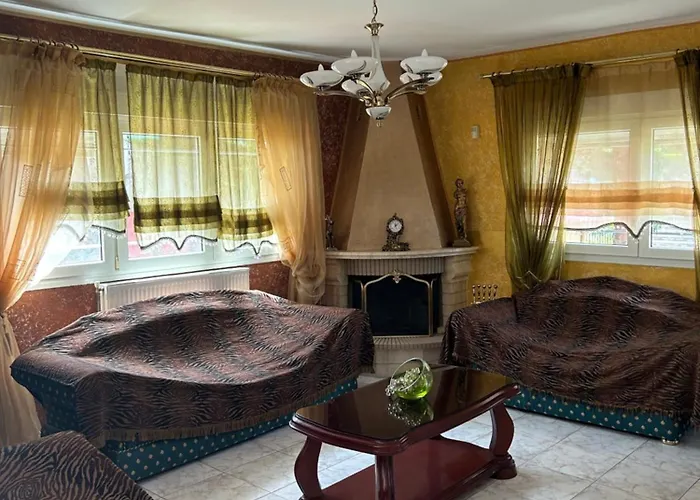 In Ptolemaida Pensión